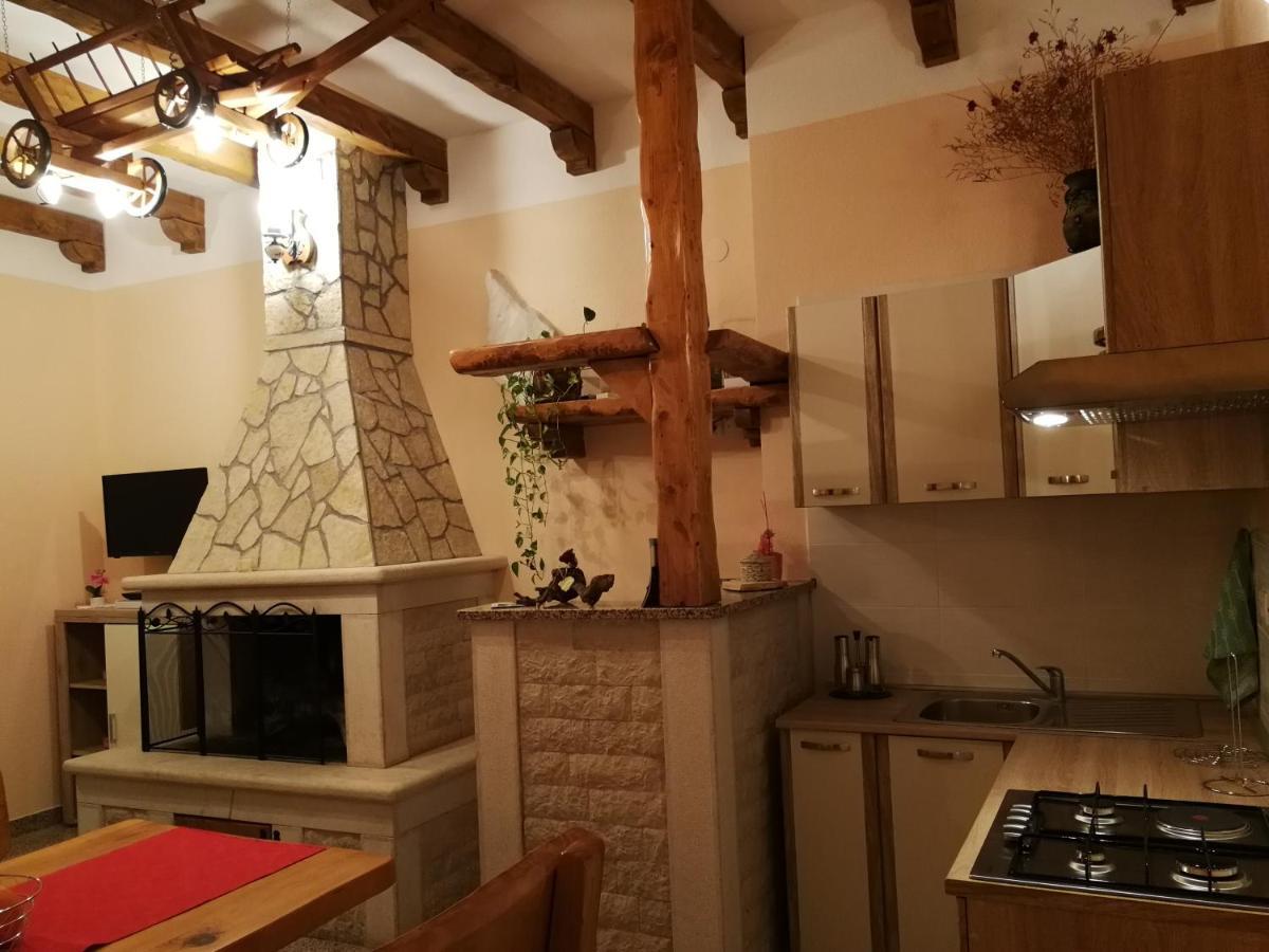 Apartman Fachin Motovun Exteriör bild